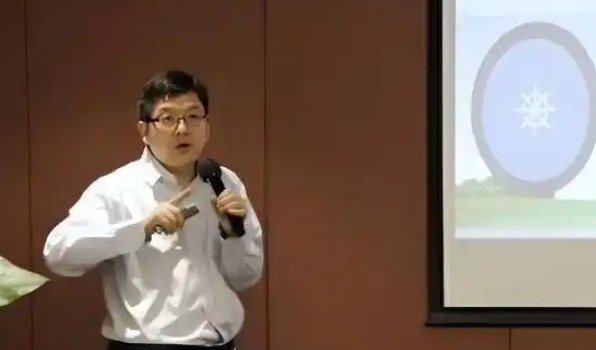 复旦大学教授再发争议言论，透露自己已“安全退休”，实现“财富自由”